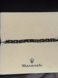 Maserati käevõru (5 foto / 9)
