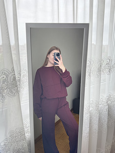 Женский костюм (3 фото из 3)