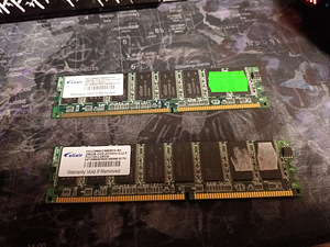 Продам (2x elixir 256MB , 2x AM1 1GB , 2x Apecer 1GB) (2 фото из 4)