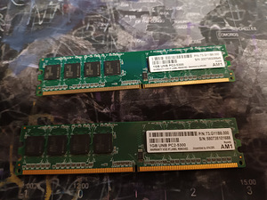 Продам (2x elixir 256MB , 2x AM1 1GB , 2x Apecer 1GB) (3 фото из 4)
