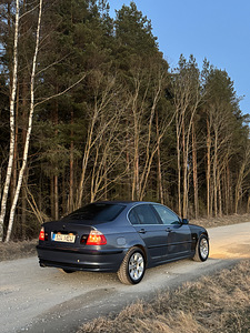 M/V BMW 320i e46 (2 foto / 6)