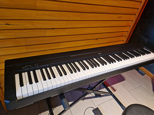 Yamaha P-35 digiklaver (komplekt) (4 foto / 7)