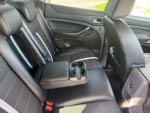 FORD KUGA (15 фото из 15)