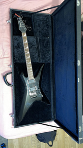 Elektrikitarr IBANEZ XPT700 + hardcase (6 foto / 6)