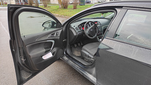 Opel insignia 2011 (9 foto / 12)