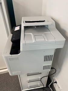 Brother MFC-L8900CDW (2 foto / 3)