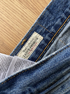 Levi’s (2 foto / 2)