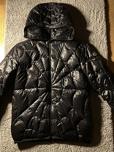 New Moncler Spider-Man (1 foto / 6)