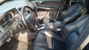 Volvo xc60 R-Design (4 foto / 15)