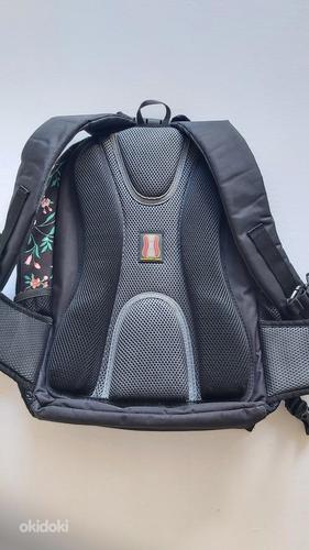 Школьный рюкзак для девочки (фото #2)