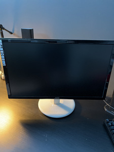 Klaviatuur ja monitor (1 foto / 4)