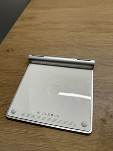 Apple Magic Trackpad Silver Bluetooth (A1339) (2 foto / 3)