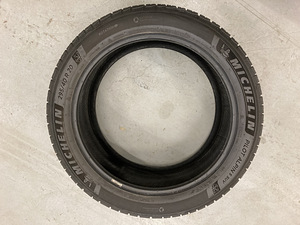 Michelin Pilot Alpina 5 SUV (3 foto / 5)