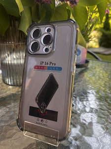 Чехол на Apple iPhone 16 pro (2 фото из 8)