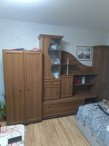 Отдам секцию