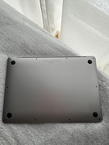 MacBook Air 13” M1 (2020), 8 GB / 512 GB (2 foto / 6)