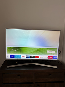 Продам телевизор 43" UHD 4K Smart TV RU7472 серии 7. (1 фото из 2)