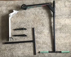 Müüa trikitõukeratas + selle osad (2 foto / 10)
