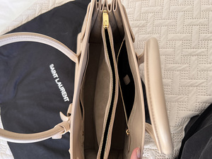 Saint Laurent Sac De Jour Medium käekott (5 foto / 6)