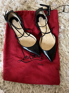 Christian Louboutin 36