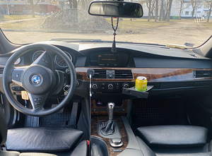 BMW 530 (8 foto / 9)