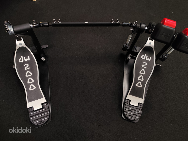 DW2000 double bass pedal