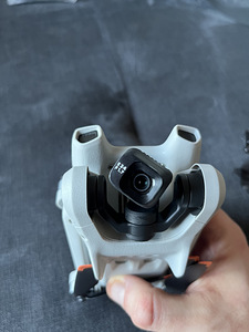 DJI Mini 3 Drone + Carrying Bag (2 foto / 5)