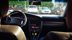 Audi A6 2.6 V6 110kv (10 foto / 11)