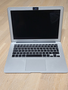 MacBook Air 13" 4GB/256GB. 2014a (2 foto / 3)