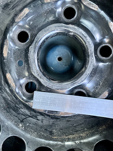 Volkswagen/Audi varuratas R15 Michelin (5 foto / 6)