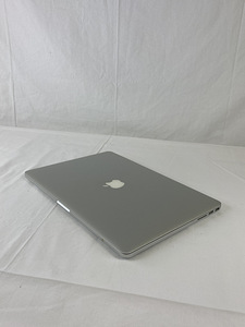MacBook Pro 15" 2012 - Core i7 / 8GB / 512 GB (2 foto / 3)