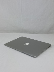 MacBook Air 13" 2013 - Core i5 / 4GB / 128GB (2 foto / 3)