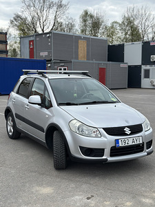 Suzuki SX4 (4 фото из 13)