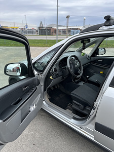 Suzuki SX4 (6 фото из 13)