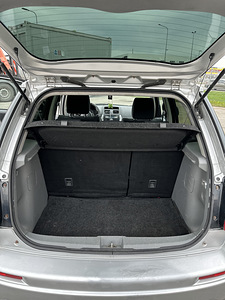 Suzuki SX4 (12 фото из 13)