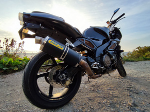 Aprilia Tuono 1000 V2 (1 foto / 10)