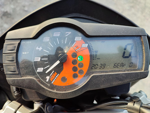 14 KTM 690 Duke ABS (4 foto / 9)