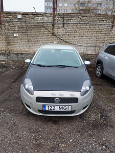 Fiat Grande Punto 1.4 bensiin (4 foto / 5)