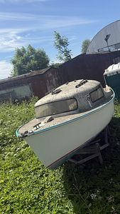 Продам каютную лодку из стеклопластика (2 фото из 5)