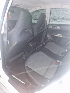 Subaru impreza 2009 2.0 diesel 110kw hatchback (5 foto / 7)