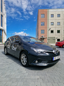 Toyota Auris 1.6 lpg 2015 (2 foto / 10)