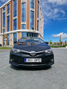 Toyota Auris 1.6 lpg 2015 (3 foto / 10)