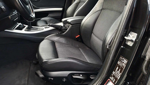 Продам BMW 325i XD ( бензин 3.0)2010 год автомат (12 фото из 15)