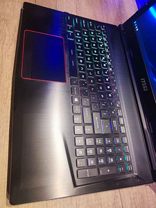 MSi GE63 Raider RGB/RTX 2080 (3 foto / 5)