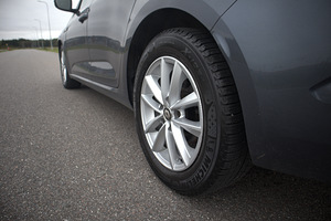 Renault Megan 1.6 2019 (11 foto / 15)