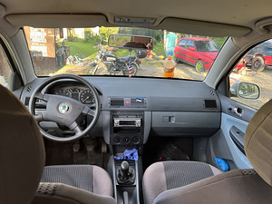 Skoda fabia (3 фото из 7)