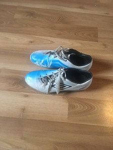 Бутсы umbro (2 фото из 2)