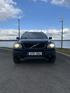 Volvo XC90 (12 foto / 13)