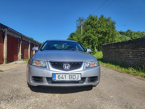 Honda accord (8 foto / 15)