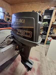 Paadimootor Suzuki 30hp (2 foto / 5)